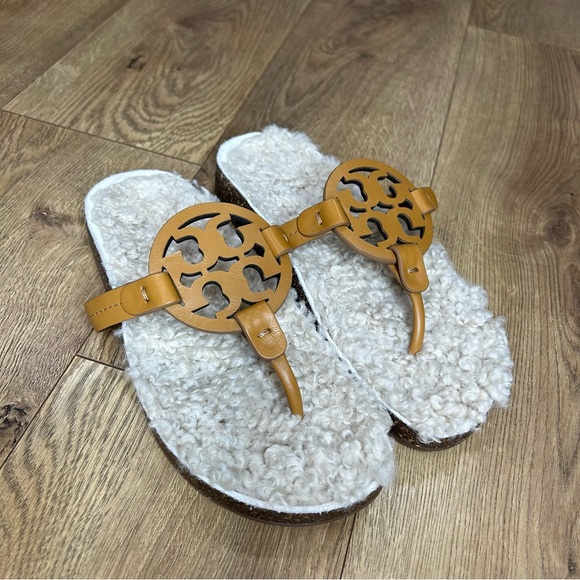 NWOT Tory Burch Miller cloud shearling in cognac - Size 5.5 - Picture 3 of 10